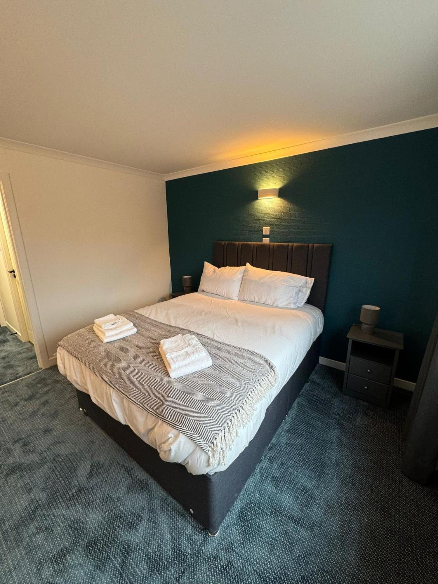 Newly Renovated Cozy Rooms In Fife Freuchie Exterior photo